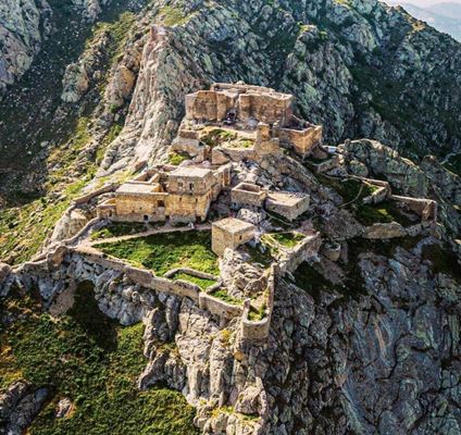 Το Κάστρο του Μπαμπάκ Χορμαντίν, ένα κάστρο που ήταν σαν ένας ολόκληρος στρατός από μόνο του!