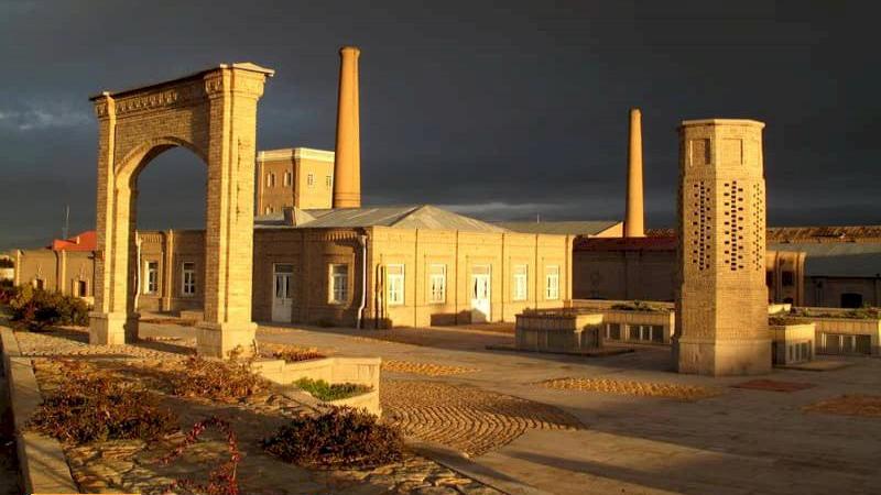 Το εργοστάσιο δερματοποιίας της Τεχεράνης, ένα εργοστάσιο που μετατράπηκε σε πανεπιστήμιο