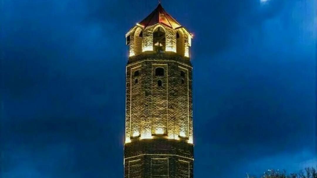 Ο Πύργος του Πυροσβέστη της Ταμπρίζ, το επιβλητικό ενθύμιο του πρώτου πυροσβεστικού σταθμού του Ιράν.