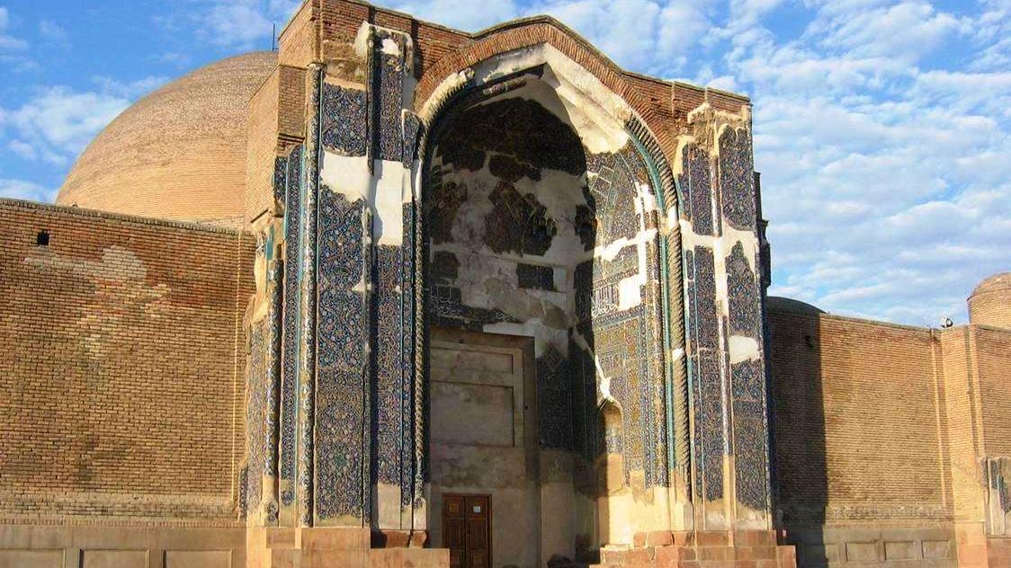 Το Τζαμί Κεμπούτ του Ταμπρίζ, ομορφιά που προκαλεί δέος και ασύλληπτη μεγαλοπρέπεια
